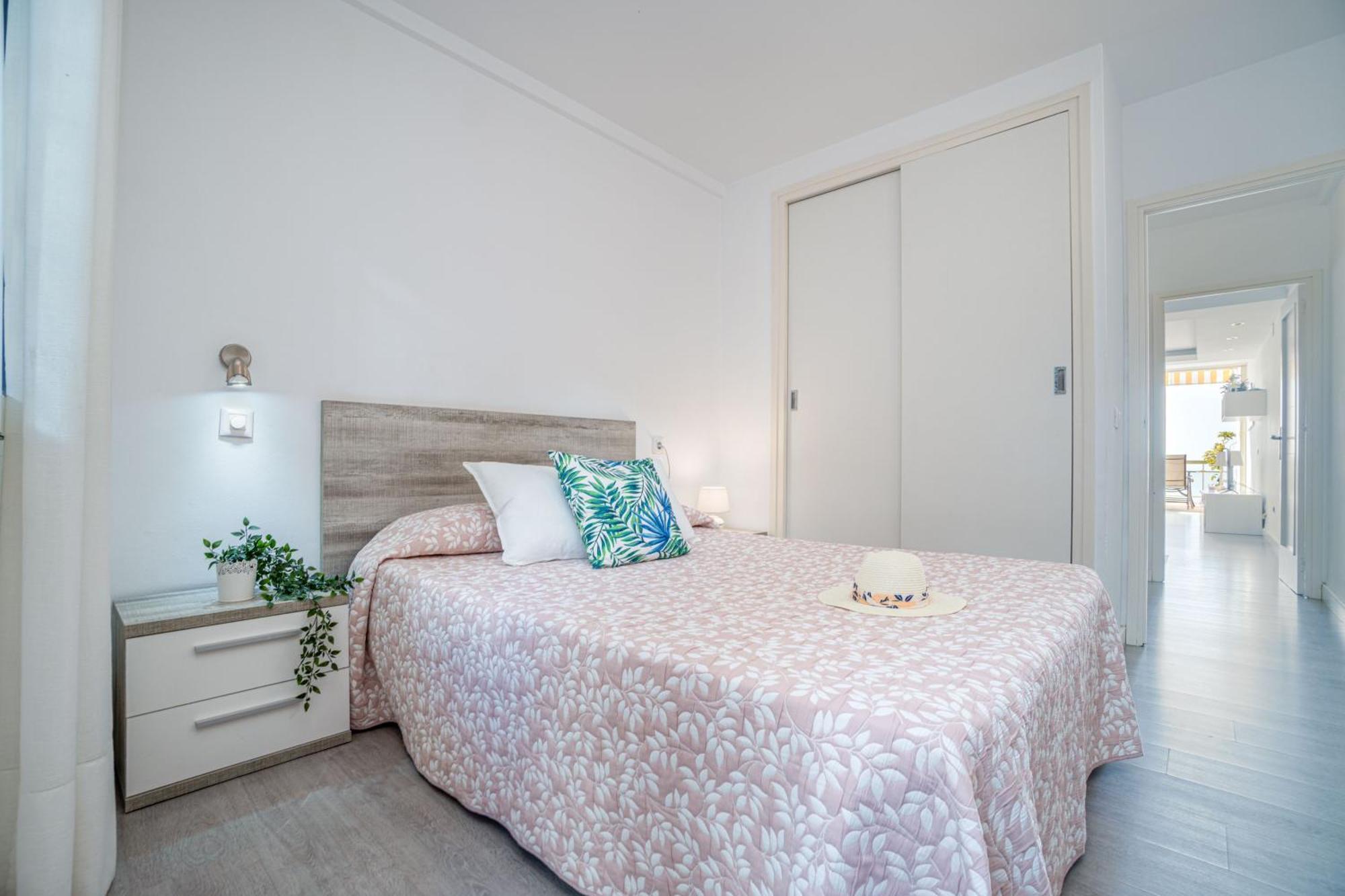 Apartment Meda Chica Roses Exteriér fotografie